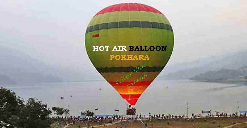 A big balloon moving up with support hot fire